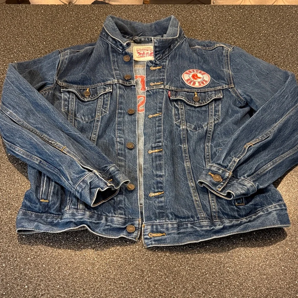 Levi's MLB Blue Denim Jacket with Red Sox Logo Patches - size Large - Picture 1 of 8